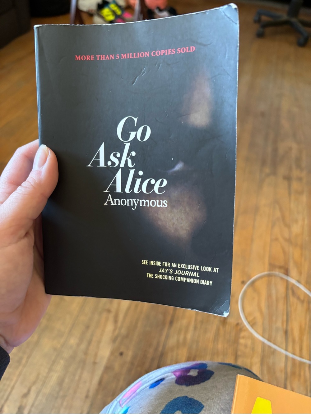 Go Ask Alice by Anonymous - Black Paperback Cover